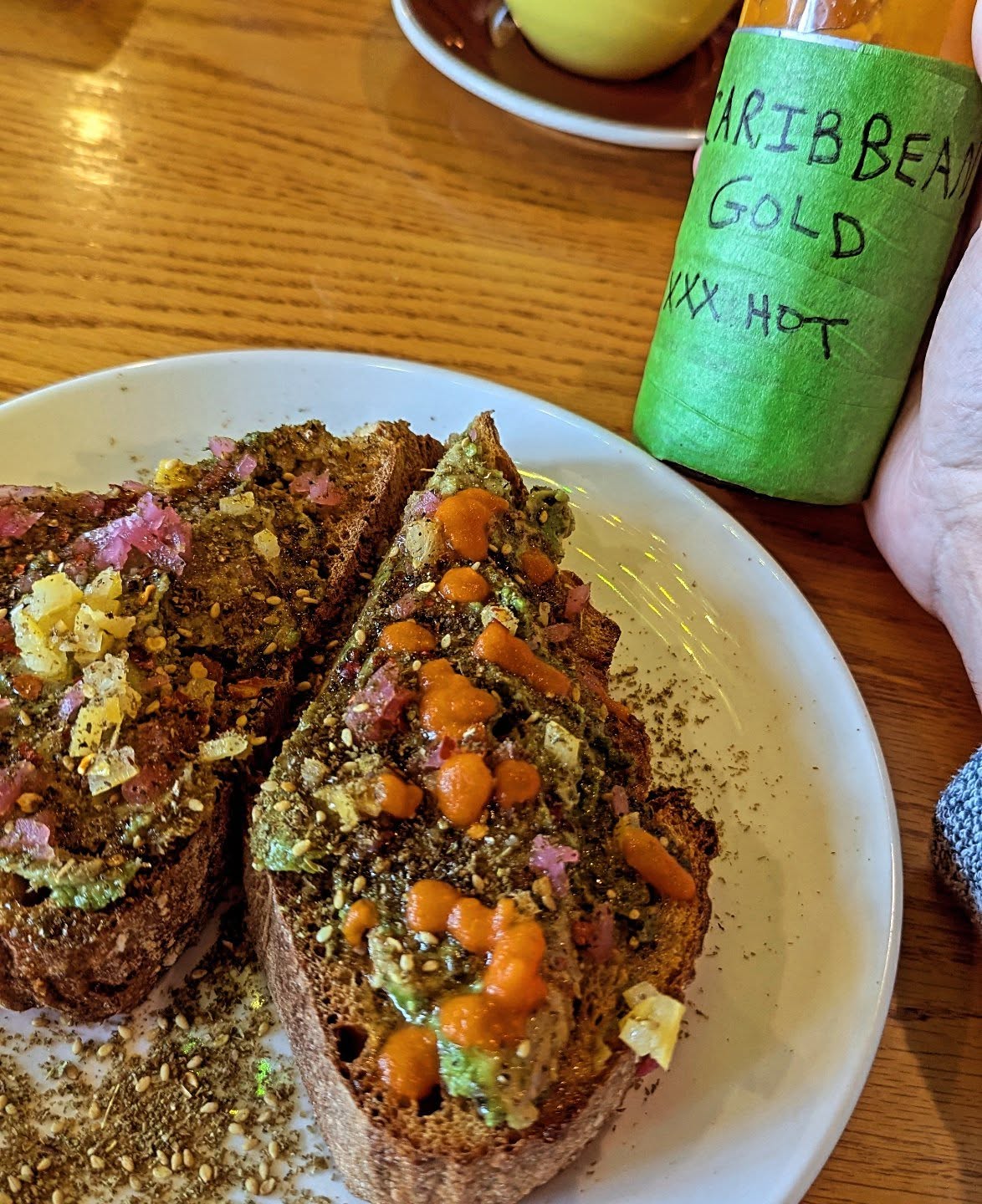 As a hot sauce nerd, how did I not know about the awesome homemade hot sauces @hubcafelincoln? Went perfect with my avocado toast. Yum. #lnk